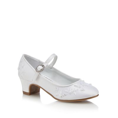 Girls' white embroidered shoes